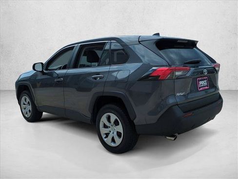 Certified 2022 Toyota RAV4 LE FWD image 8