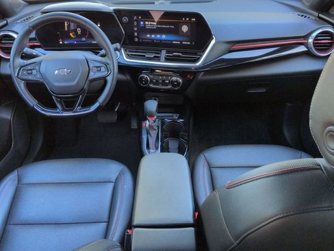 Used 2024 Chevrolet Trax RS w/ Sunroof Package image 21