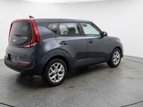 Used 2025 Kia Soul LX w/ LX Technology Package FWD image 9