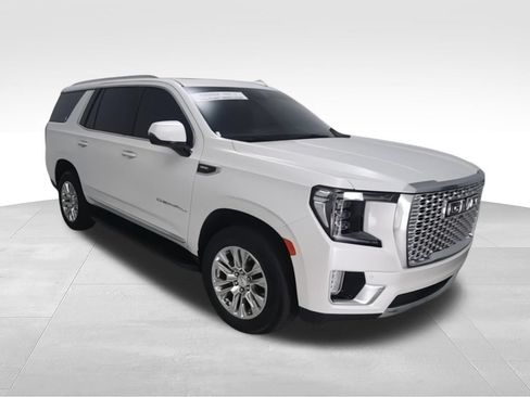 Used 2024 GMC Yukon Denali AWD/4WD image 3