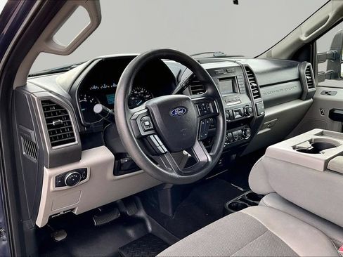 Used 2019 Ford F250 XL w/ STX Appearance Package AWD/4WD image 14