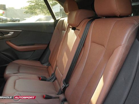 Used 2019 Audi Q8 Premium Plus w/ Premium Plus image 25