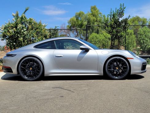 Certified 2022 Porsche 911 Carrera RWD image 8