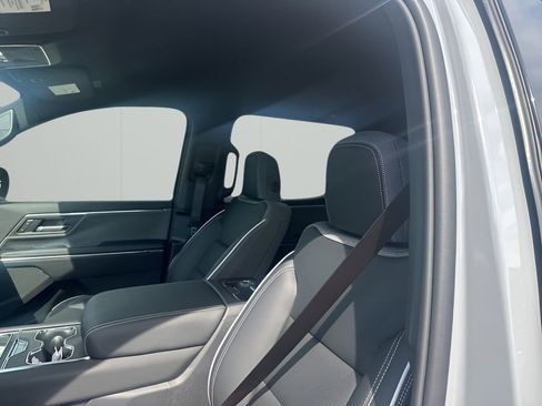 New 2026 GMC Sierra EV Elevation image 25