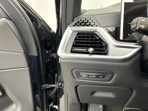 New 2026 BMW X5 xDrive50e w/ M Sport Package image 31