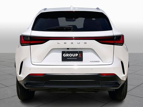 Used 2025 Lexus NX 250 FWD w/ Towing Package (2000 Lbs) image 5