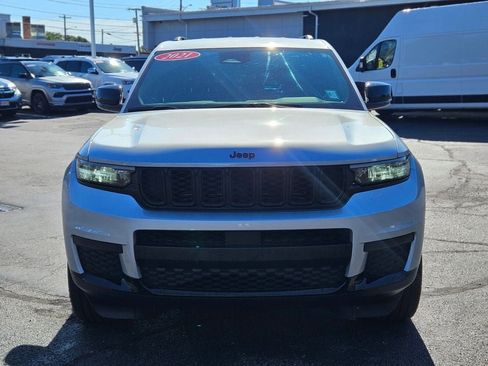Used 2021 Jeep Grand Cherokee L Laredo image 5