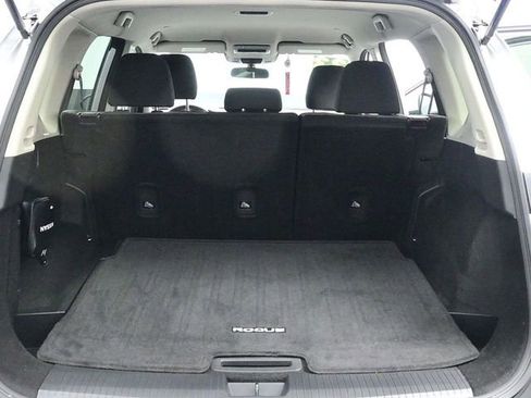 Used 2023 Nissan Rogue SV image 13