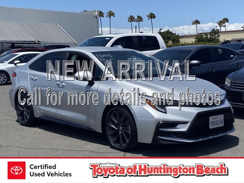 Used 2025 Toyota Corolla SE FWD image 1