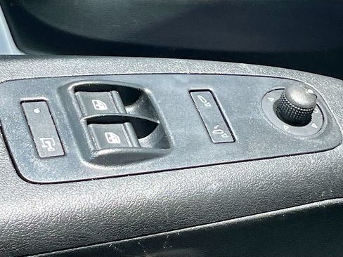 Used 2025 RAM ProMaster 2500 w/ Convenience Group FWD image 17