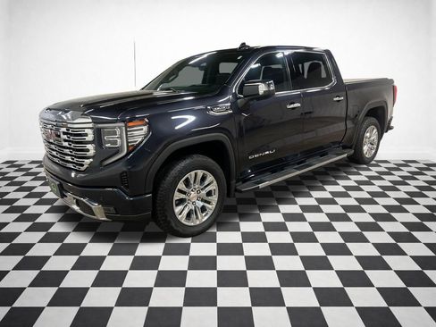 Certified 2022 GMC Sierra 1500 Denali w/ Technology Package AWD/4WD image 5