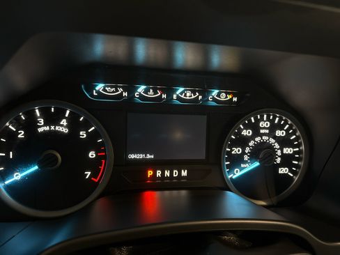 Used 2019 Ford F150 XLT w/ Equipment Group 302A Luxury image 7