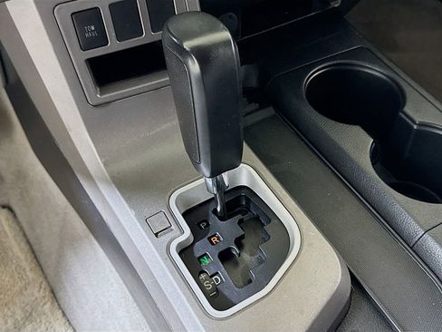 Used 2011 Toyota Tundra 2WD Double Cab w/ SR5 Pkg image 13