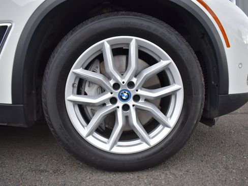 Used 2023 BMW X5 xDrive45e w/ Parking Assistance Package AWD/4WD image 28