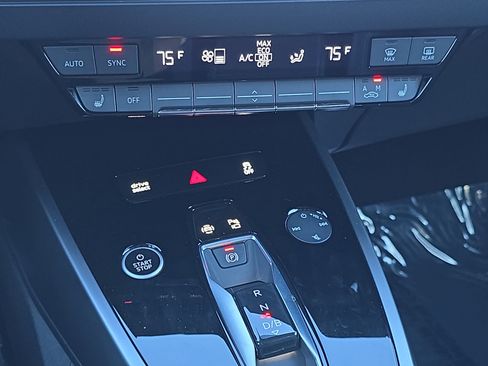 Used 2023 Audi Q4 e-tron Premium Plus w/ Premium Plus image 23