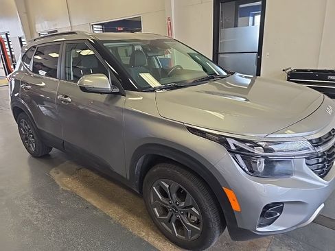 Used 2024 Kia Seltos S AWD/4WD image 1