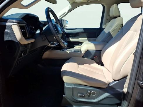 Used 2024 Ford Expedition Limited AWD/4WD image 21