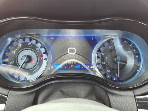 Used 2023 Chrysler 300 S RWD image 28
