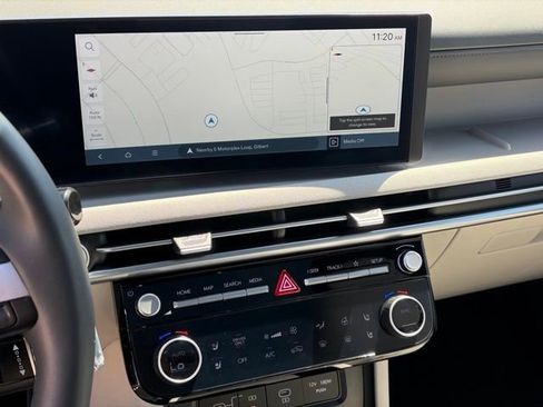 Used 2025 Hyundai Tucson Limited image 23