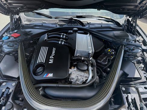 Used 2020 BMW M4 Convertible w/ M Driver's Package image 30