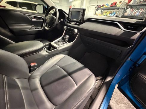 Used 2019 Toyota RAV4 XLE Premium w/ All Weather Liner Package AWD/4WD image 18