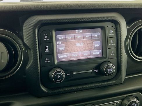 Used 2020 Jeep Wrangler Unlimited Sport image 17