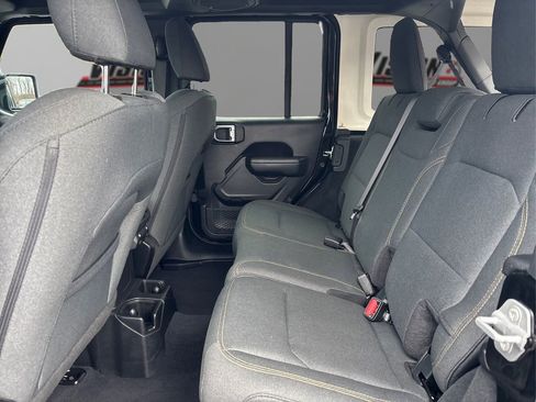 Used 2024 Jeep Wrangler Unlimited Sport AWD/4WD image 10