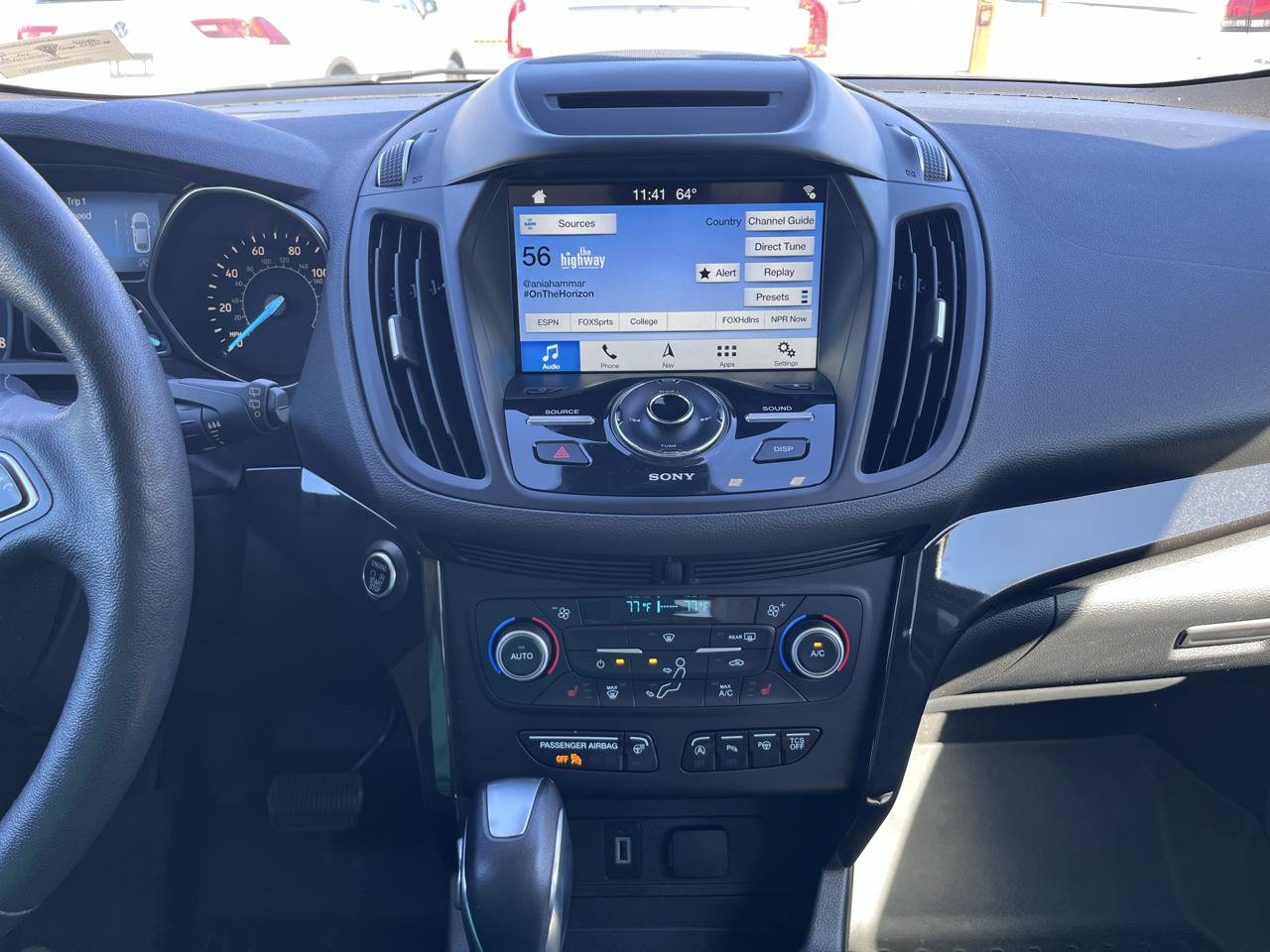Used 2018 Ford Escape Titanium w/ Ford Safe & Smart Package AWD/4WD image 31