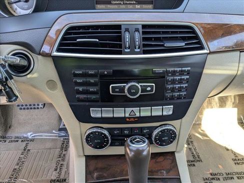 Used 2014 Mercedes-Benz C 250 Sedan image 14