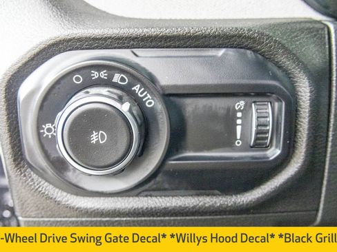 Used 2024 Jeep Wrangler Willys image 23