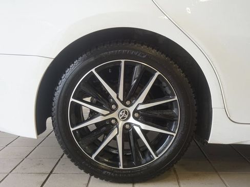 Used 2022 Toyota Camry SE w/ Cold Weather Package FWD image 17