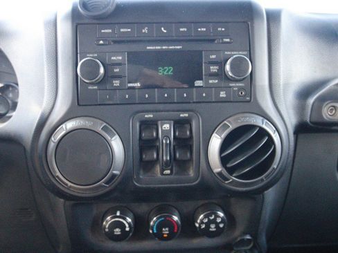 Used 2013 Jeep Wrangler Unlimited Sport w/ PWR Convenience Group AWD/4WD image 18