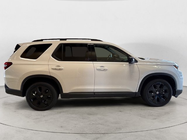 New 2026 Honda Pilot Black Edition image 6