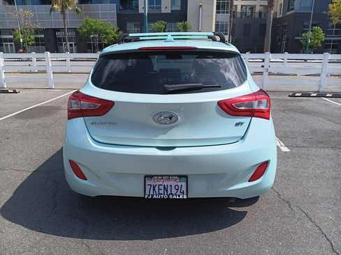 Used 2015 Hyundai Elantra GT w/ Option Group 02 FWD image 7