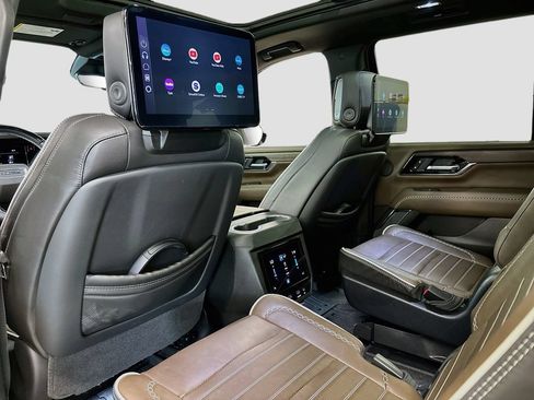 Used 2026 GMC Yukon Denali Ultimate w/ LPO, Floor Liner Package AWD/4WD image 22