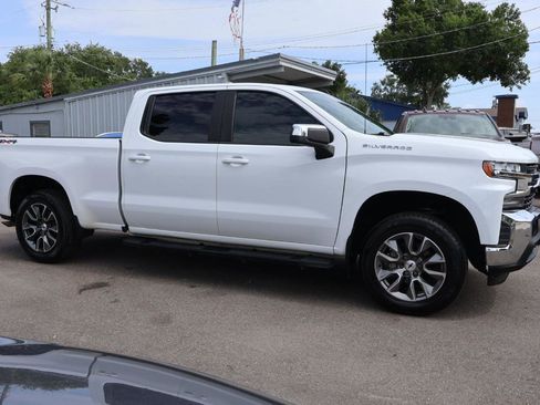 Used 2019 Chevrolet Silverado 1500 LT w/ Remote Start Package AWD/4WD image 4