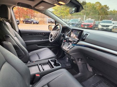 Used 2023 Honda Odyssey Touring image 11