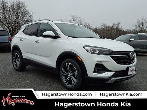 Used 2023 Buick Encore GX Essence image 1