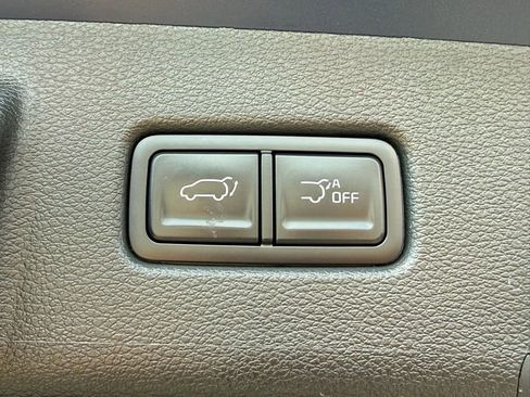 Used 2025 Kia Telluride S image 11