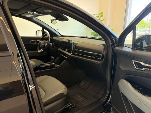 Used 2024 Kia Sportage X-Line w/ X-Line Premium Package AWD/4WD image 6