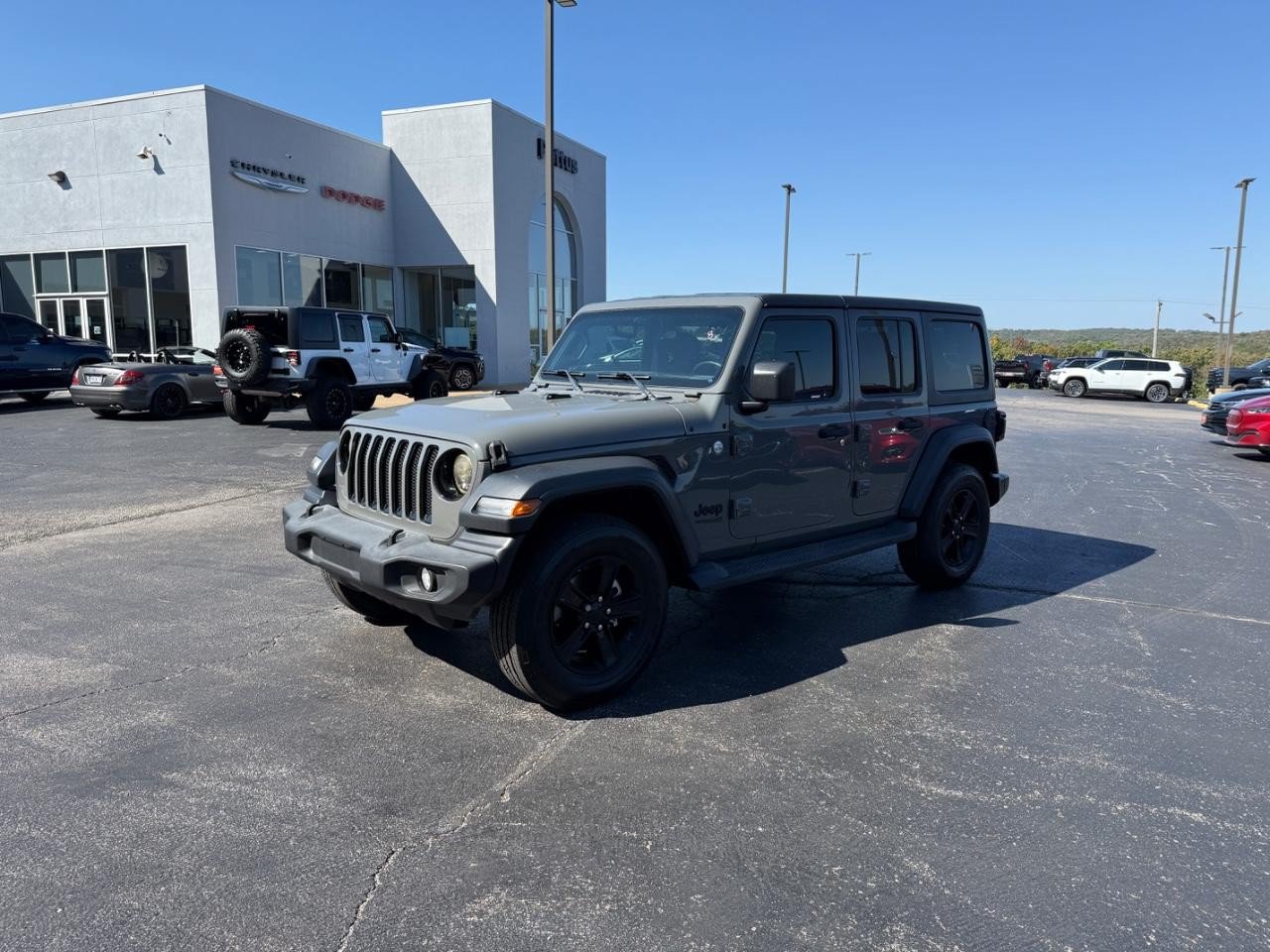 Used 2019 Jeep Wrangler Unlimited Sport AWD/4WD image 2