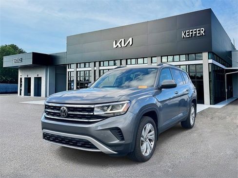 Used 2023 Volkswagen Atlas SE w/ Panoramic Sunroof Package image 4