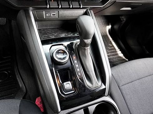 Used 2024 Chevrolet Colorado Trail Boss AWD/4WD image 32