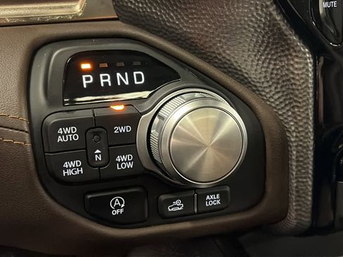 Used 2025 RAM 1500 Limited w/ Off Road Group image 18