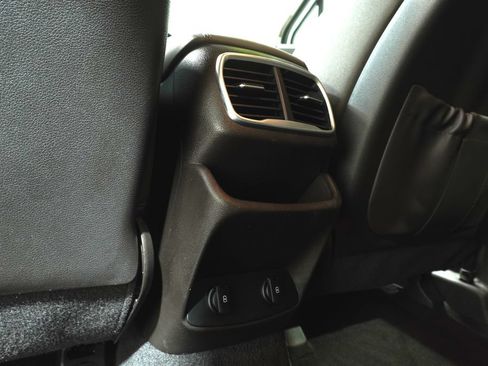 Used 2019 Hyundai Santa Fe SE AWD/4WD image 13