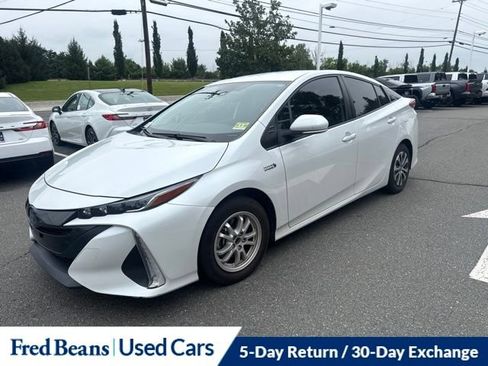 Used 2021 Toyota Prius Prime XLE FWD image 21