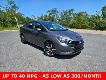 New 2025 Nissan Versa SV w/ Trunk Package