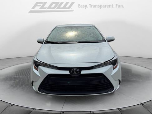 Used 2026 Toyota Corolla LE w/ LE Premium Package FWD image 2