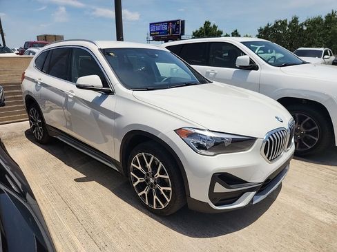 Used 2021 BMW X1 sDrive28i FWD image 1