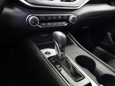 Used 2025 Nissan Altima 2.5 SV FWD image 26